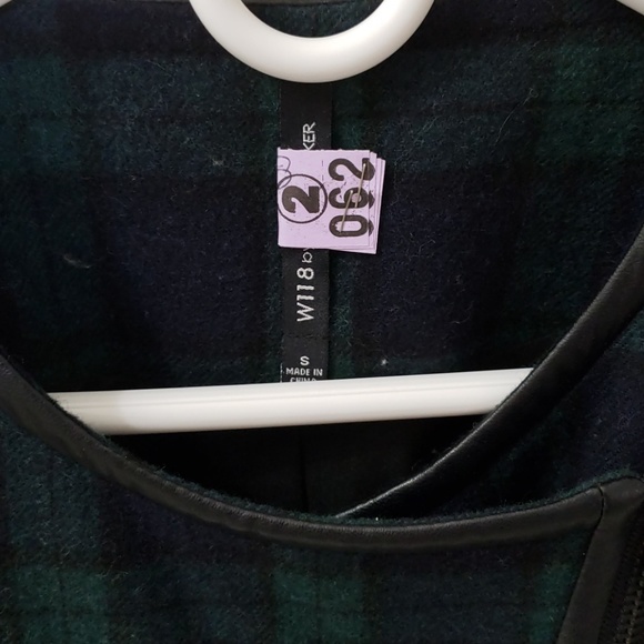 WALTER BAKER PLAID COAT! - Picture 3 of 5